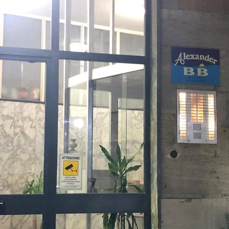 B&B Alexander เนเปิลส์ ภายนอก รูปภาพ