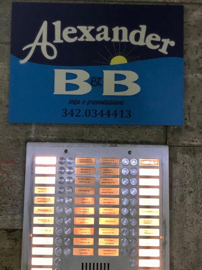 B&B Alexander เนเปิลส์ ภายนอก รูปภาพ